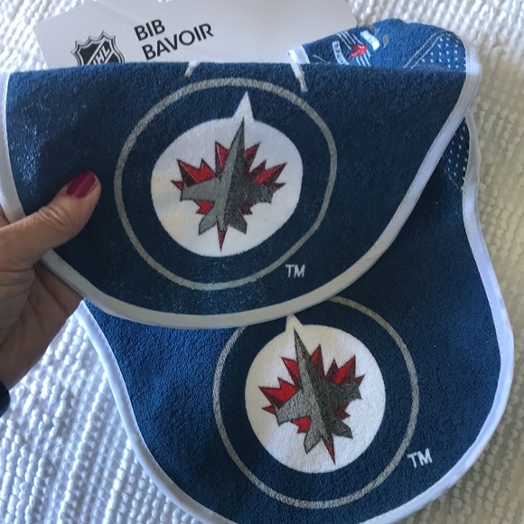 3/$20 2 pack NHL Winnipeg Jets baby bibs / new - Picture 4 of 4